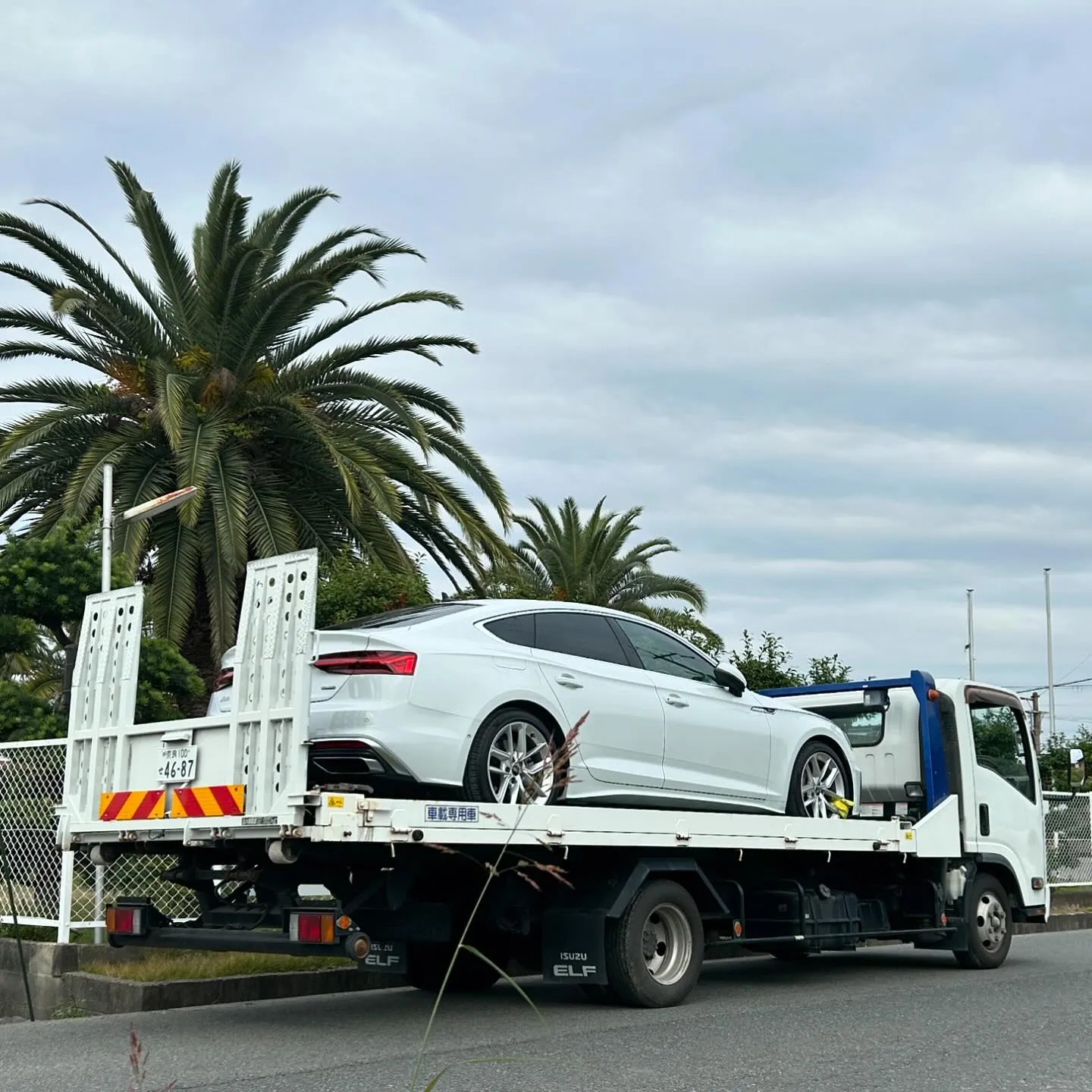 本日はアウディの納車とスズキ スペーシアの入庫です🚗✨