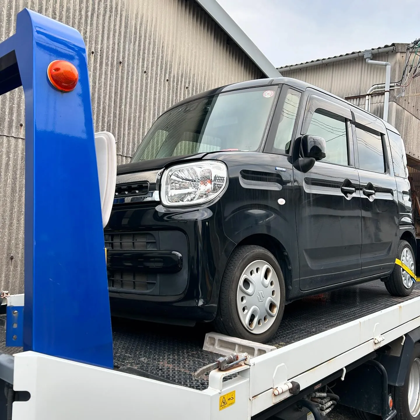 本日はアウディの納車とスズキ スペーシアの入庫です🚗✨