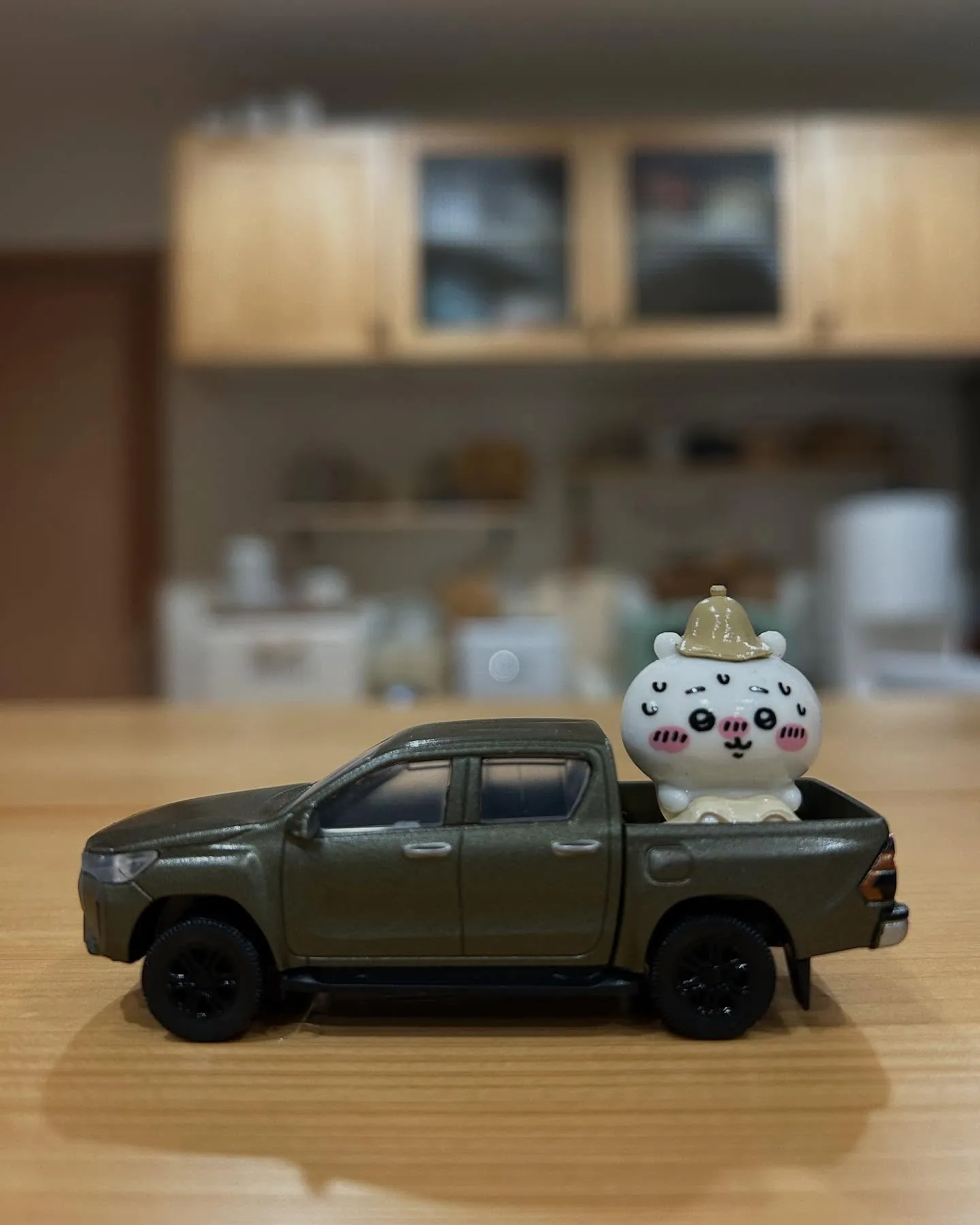 本日は特別な日です！🚗✨ なぜなら、なんとハイラックスが2台...