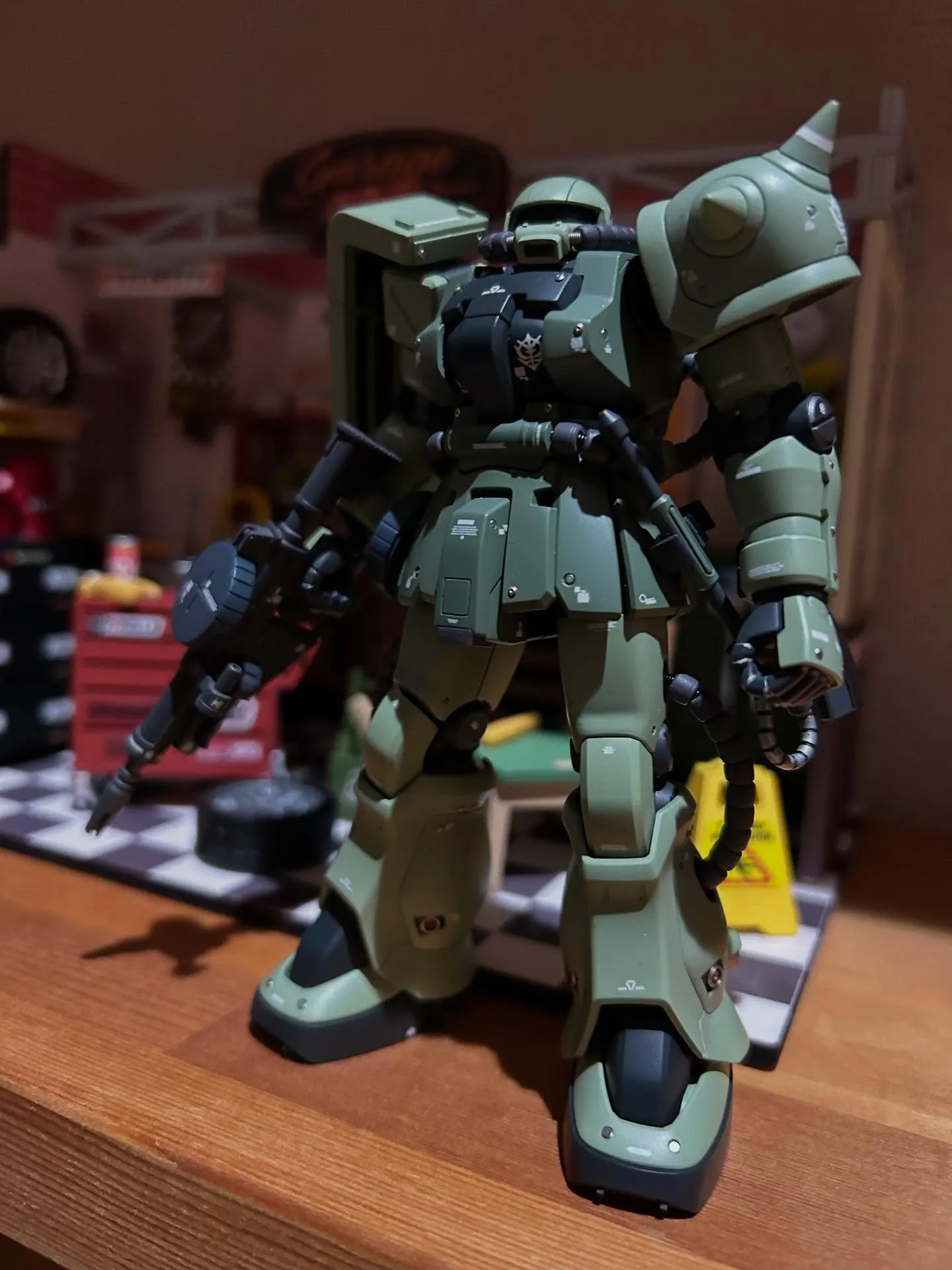 ガンプラ　HG ザクⅡ 頂きました✨