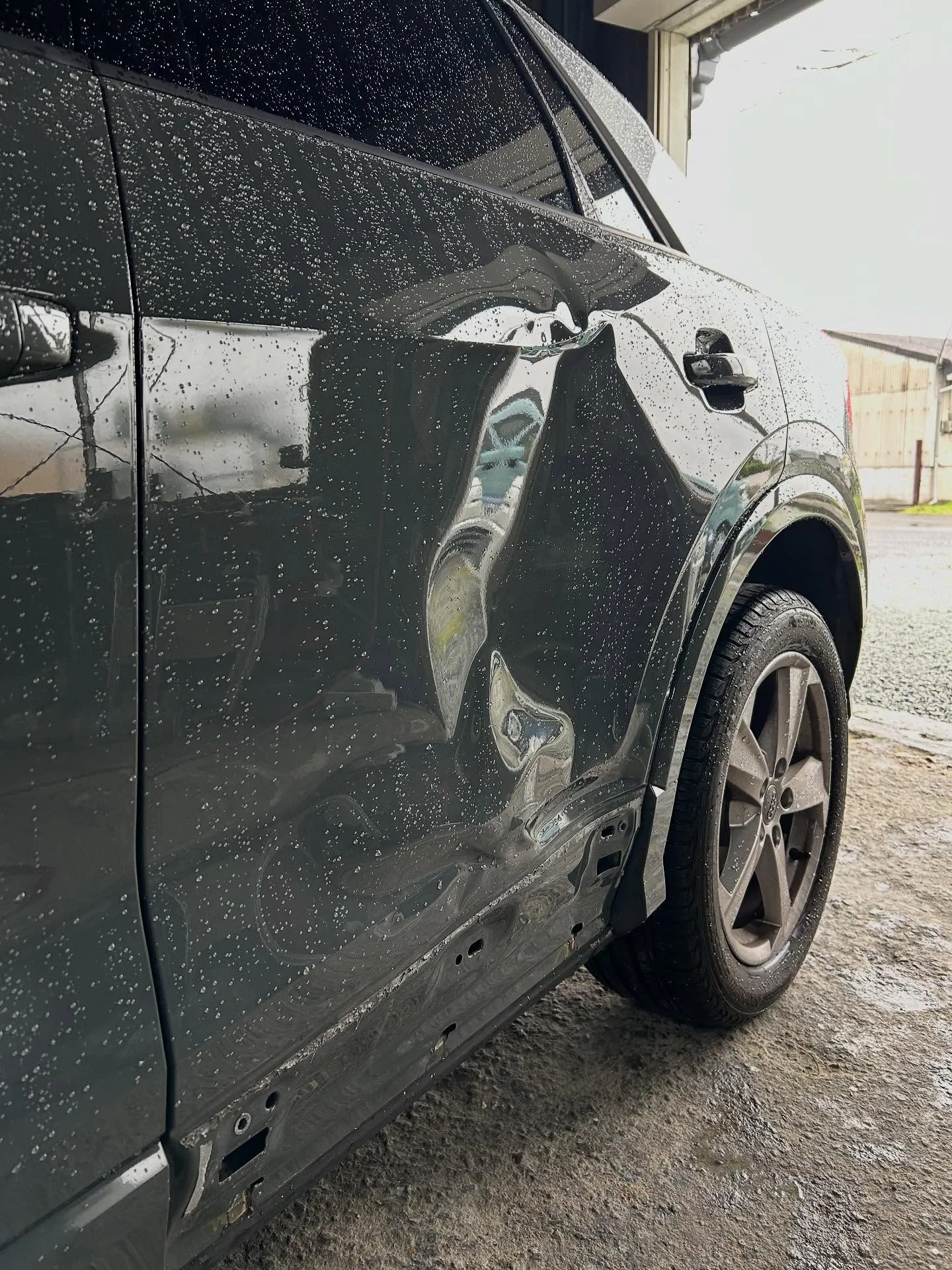 アウディQ2 塗装完了です😊