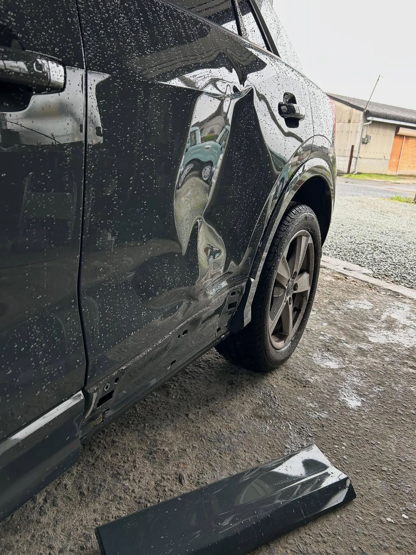 アウディQ2 塗装完了です😊