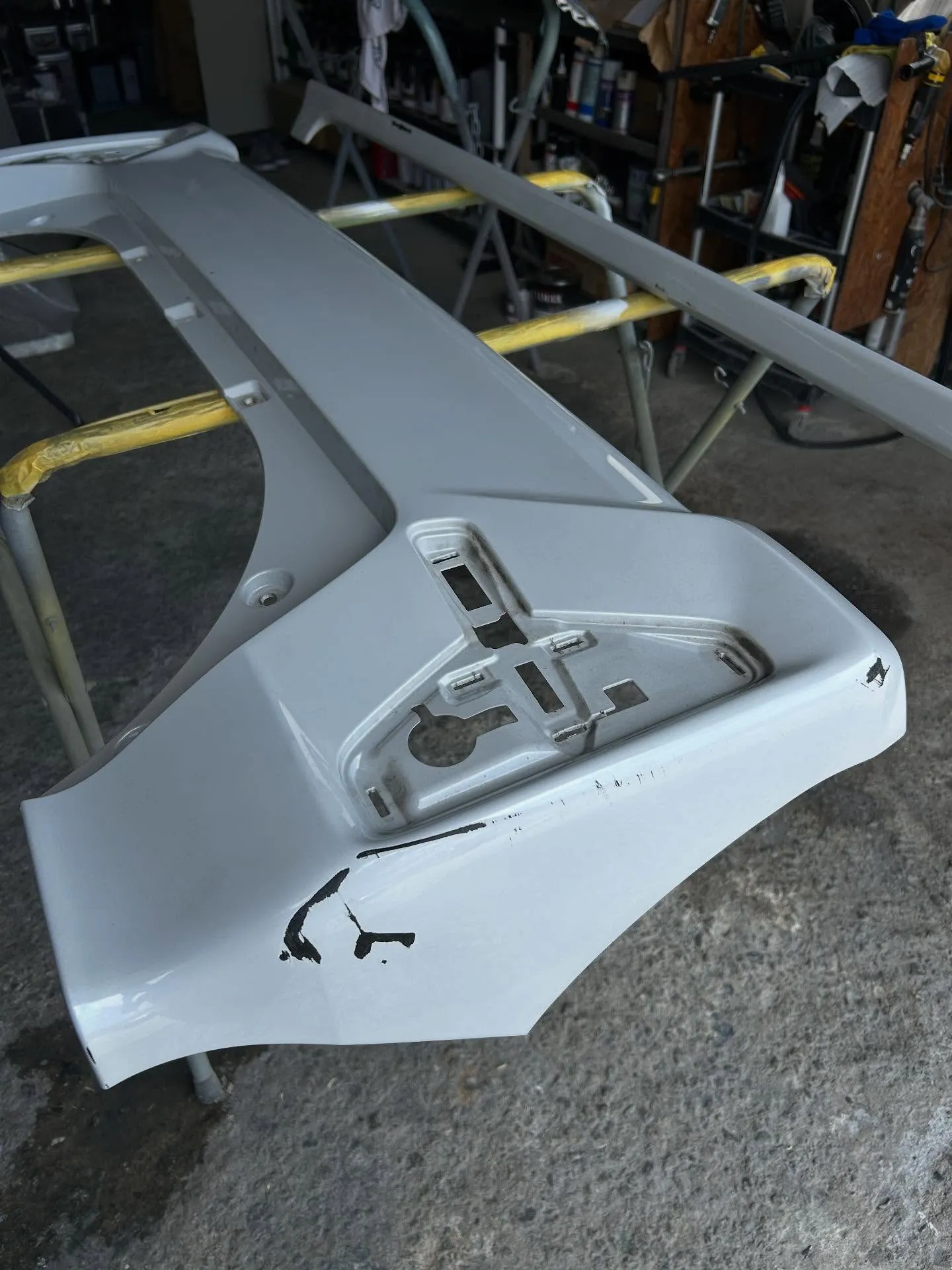 マツダ　アクセラ車検入庫🚗ダイハツ　タントカスタムが鈑金修理...