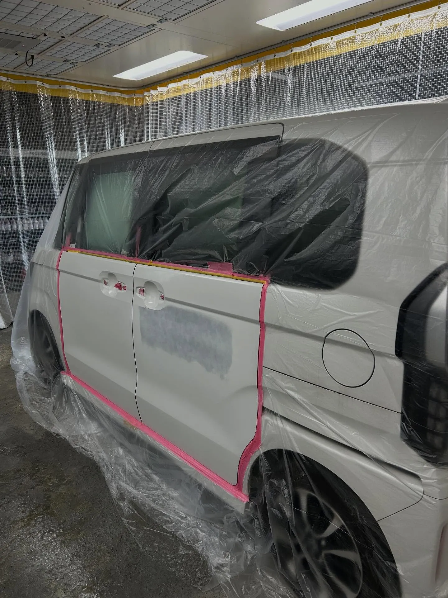 セレナとフリードが鈑金修理で入庫🚗💨