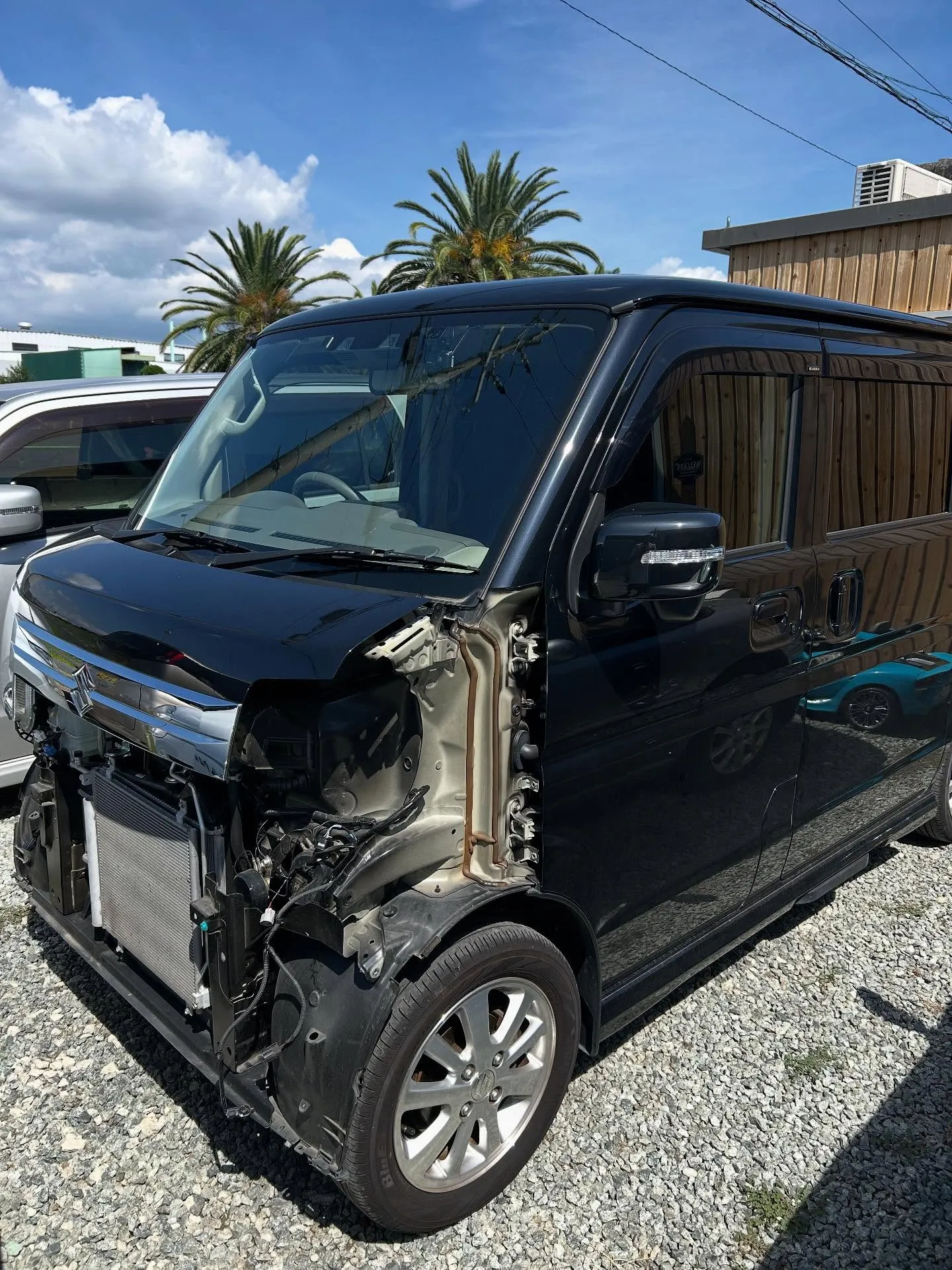 ダイハツ　LA850S ムーヴキャンバス　ステップ修理🚙
