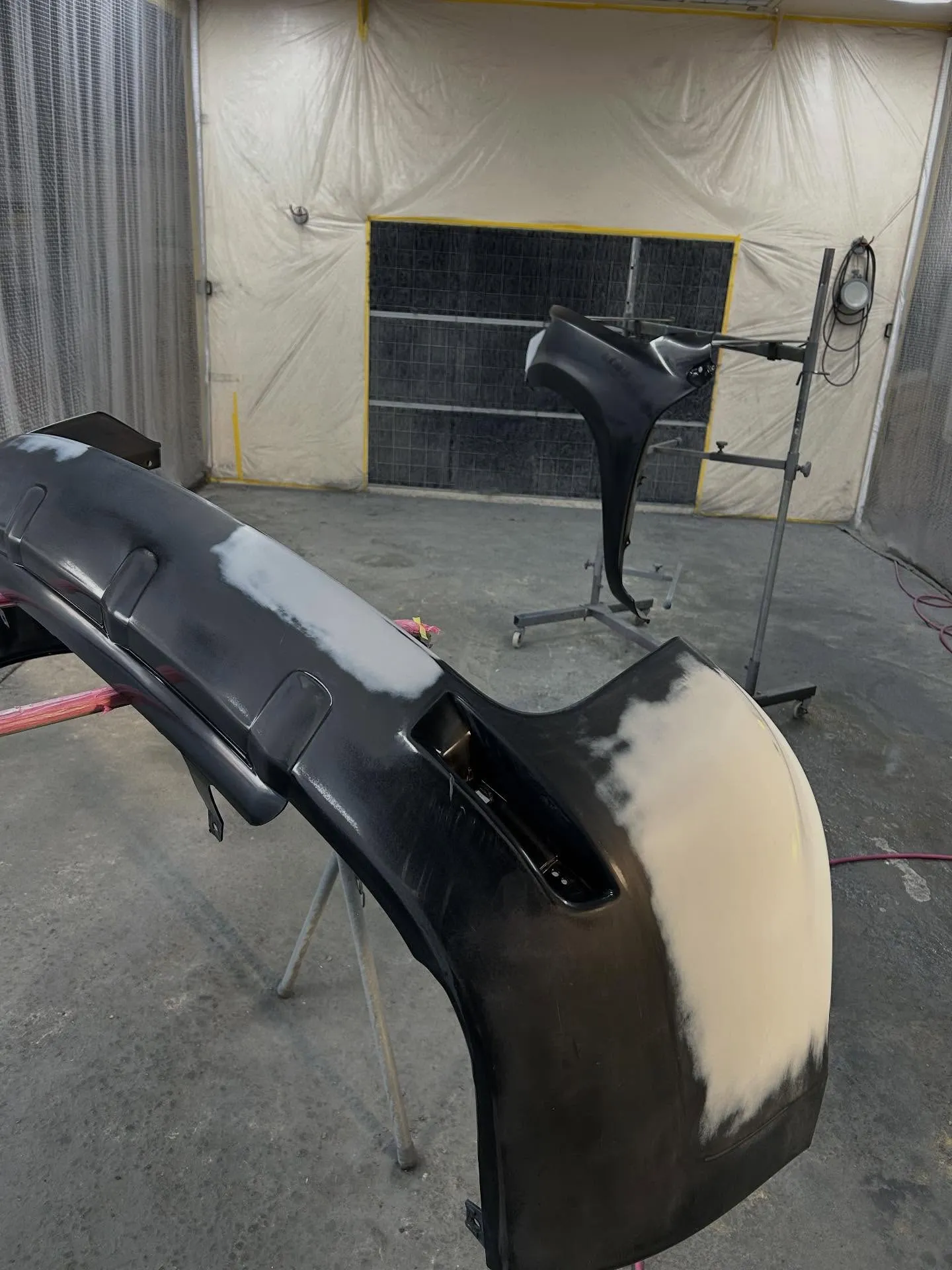 ハイエース　社外バンパー塗装依頼🛠️