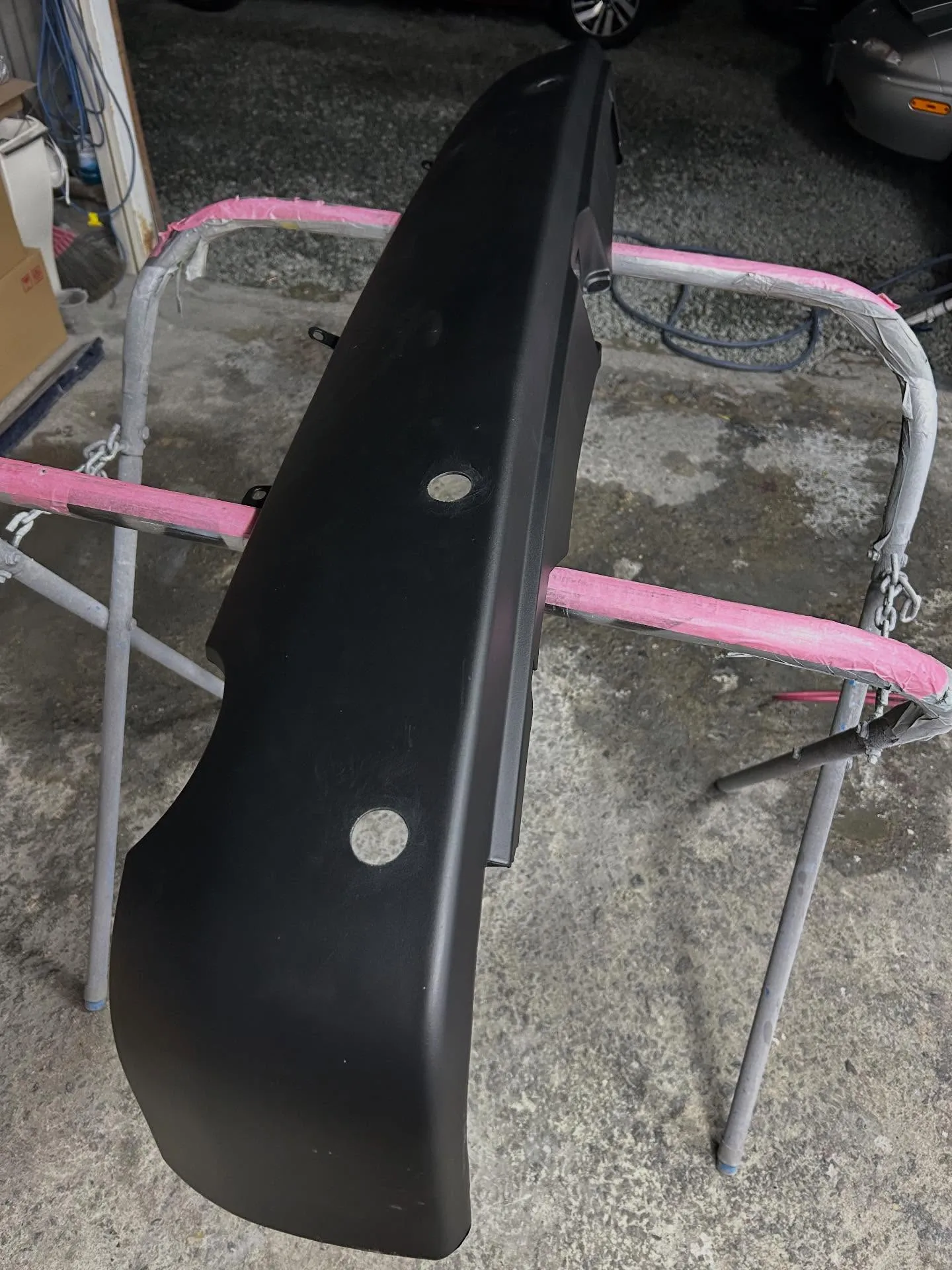 ハイエース　社外バンパー塗装依頼🛠️