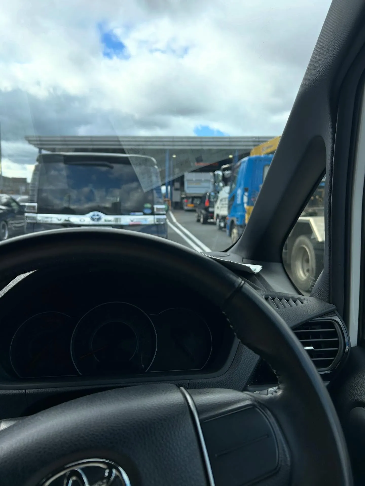 トヨタ　ヴォクシー　車検入庫🛠️　　