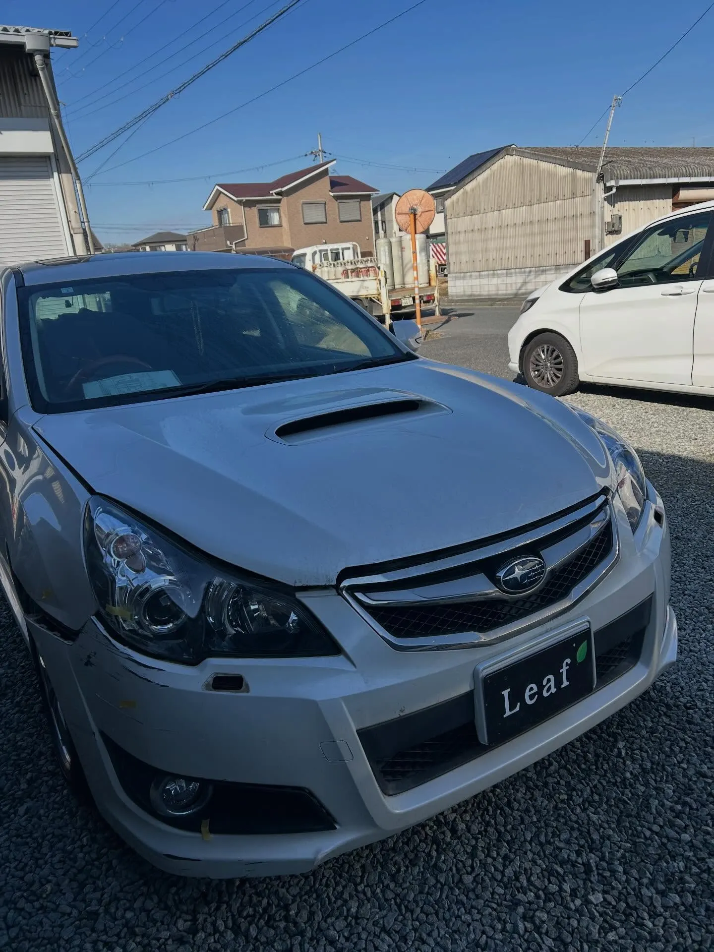 レガシィワゴン鈑金入庫🛻