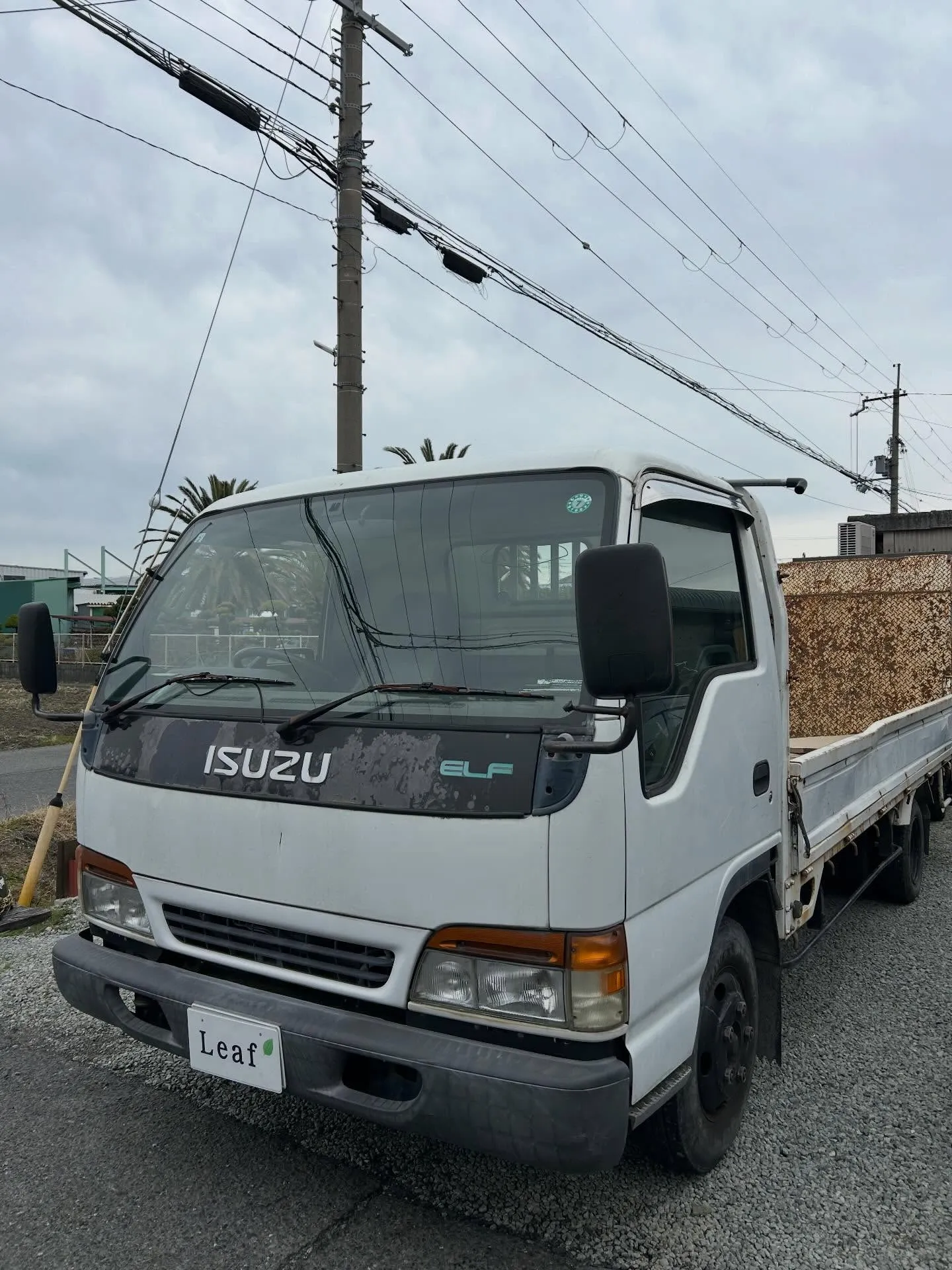 いすゞ　エルフ車検入庫🛻