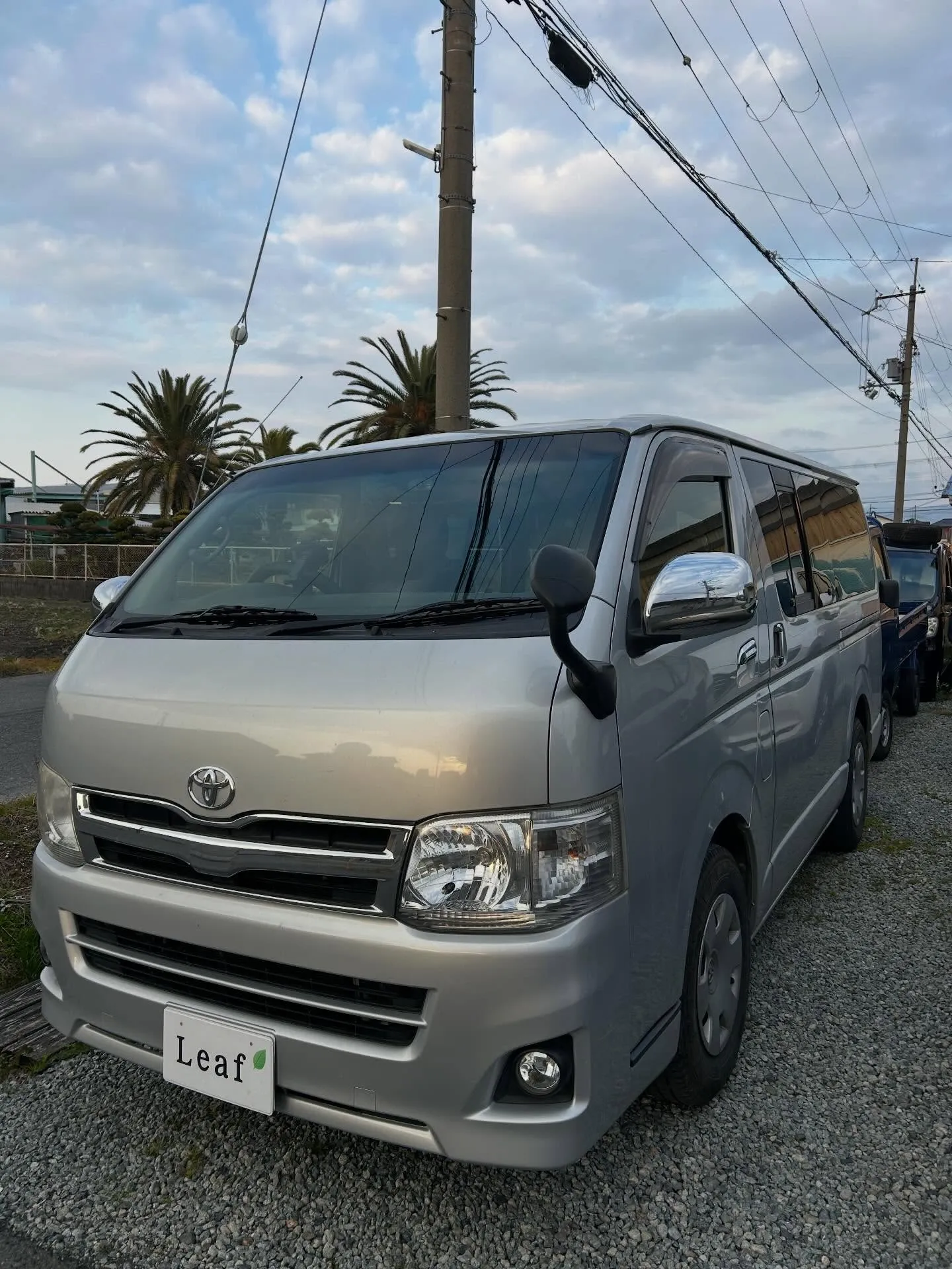 トヨタハイエース　鈑金入庫🚗🛠️