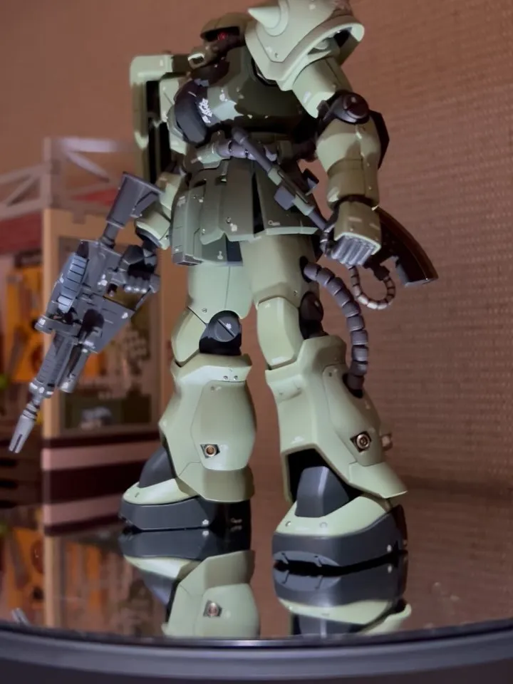 ガンプラ　HG ザクⅡ 頂きました✨